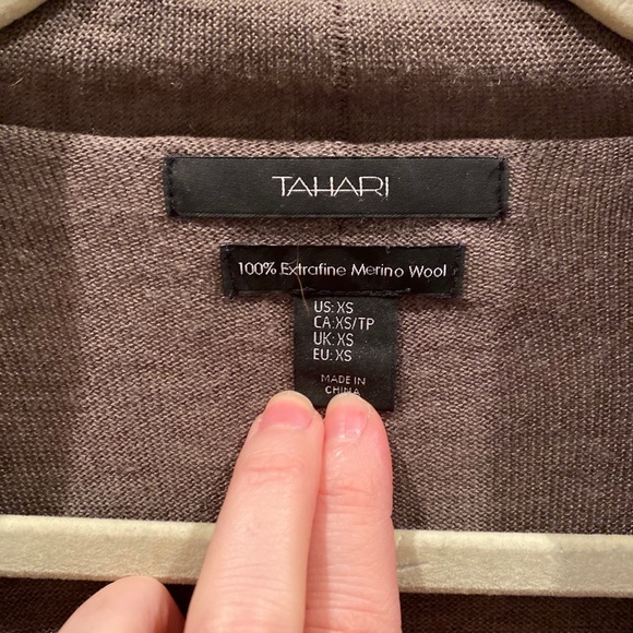 Tahari Sweater - Picture 2 of 3